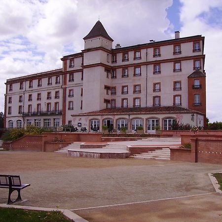 Hotel Le Moulin De Моасак Екстериор снимка